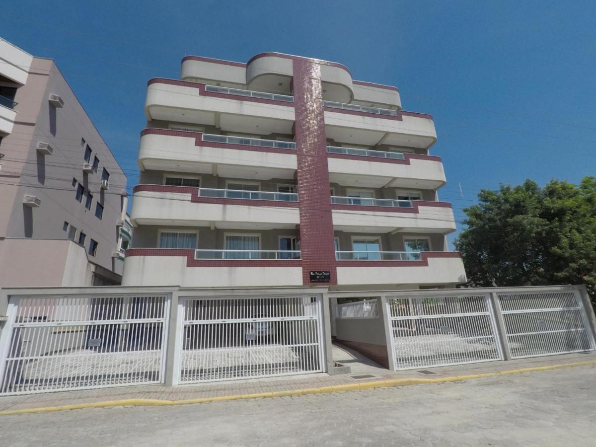 Apartamento 3 Quartos 8 Pessoas A 50 Mts Da Praia De Bombas, A 100M Da Passarela Do Ribeiro Bombinhas Exteriér fotografie