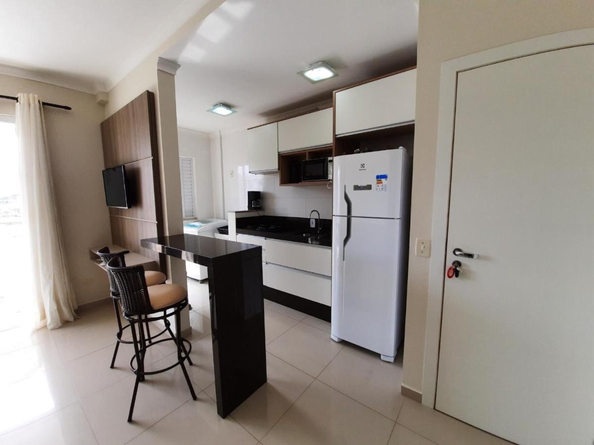 Apartamento 3 Quartos 8 Pessoas A 50 Mts Da Praia De Bombas, A 100M Da Passarela Do Ribeiro Bombinhas Exteriér fotografie